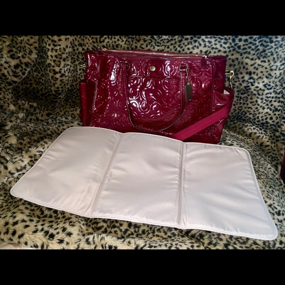 COACH POMEGRANATE PEYTON MULTIFUNCTION TOTE - Picture 5 of 8